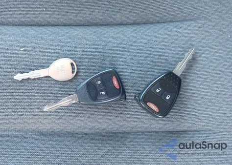 2005 Dodge Caravan Sxt from USA, damaged, VIN 1D4GP45R65B348358